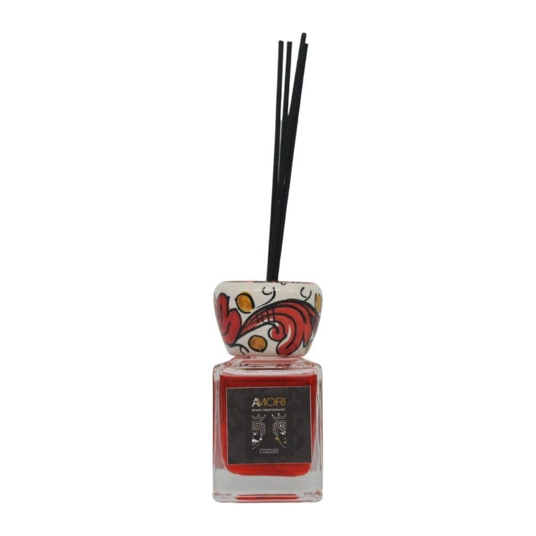 Profumo Amori Rosso Etna con collare ceramico artigianale piuma di Caltagirone, flacone 100 ml frutti rossi e mosto di