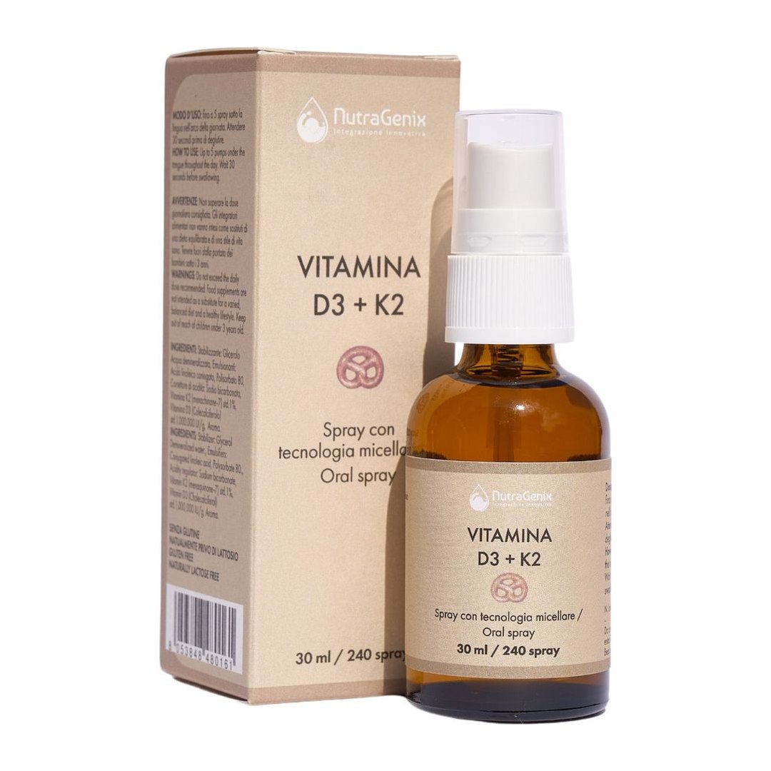 Flacone spray NutraGenix vitamina D3 K2 micellare 30 ml, integratore liquido Made in Italy